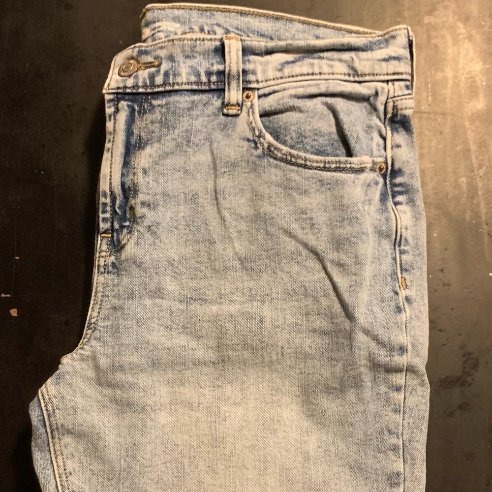 Old Navy Boyfriend Jeans - Picture 2 of 9
